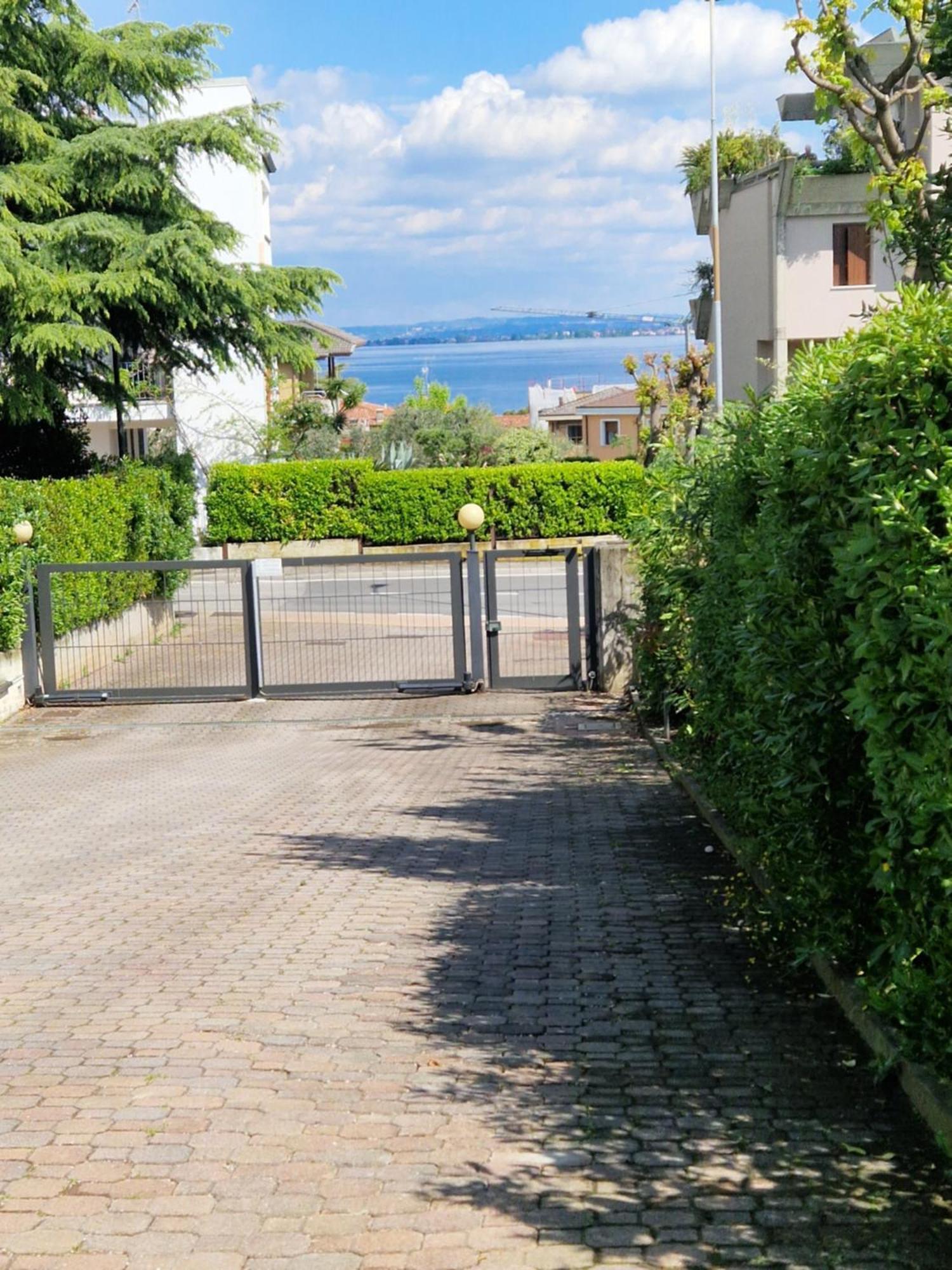 Happy Lake Desenzano del Garda Exteriör bild